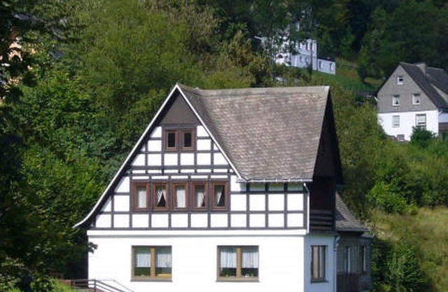 Maison de vacances spacieuse avec terrasse privée à Nordenau