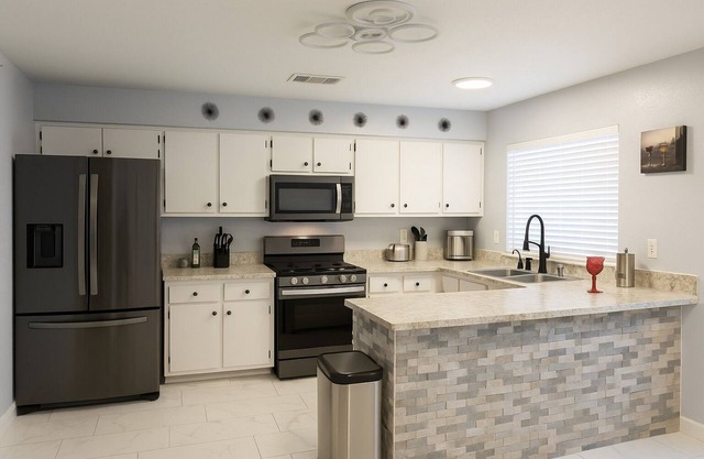 Modern Home & Cozy Stay - Near Las Vegas Strip