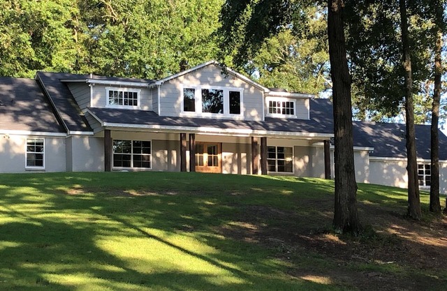 Luxe maison moderne sur un lac de campagne à quelques minutes de Jackson