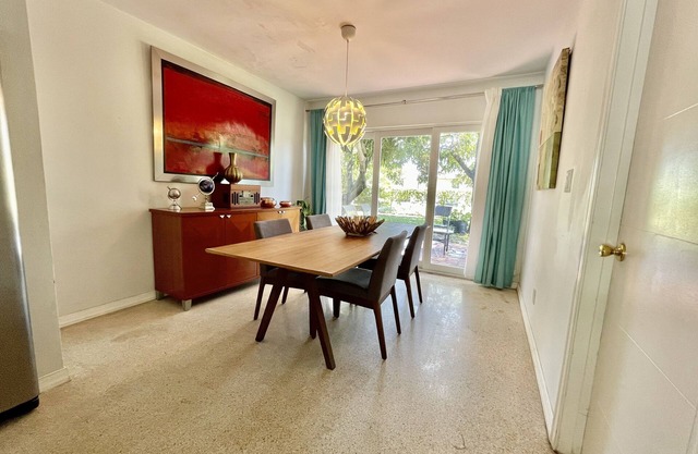 Modern Home with 2 Bedroom 2 Bath.