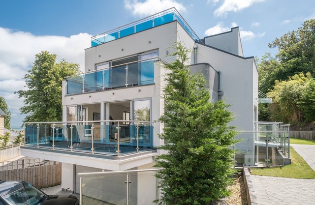 Maison moderne avec une vue imprenable pour 10 personnes
