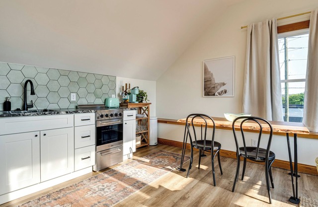 Modern Indianapolis Condo Near Monument Circle!