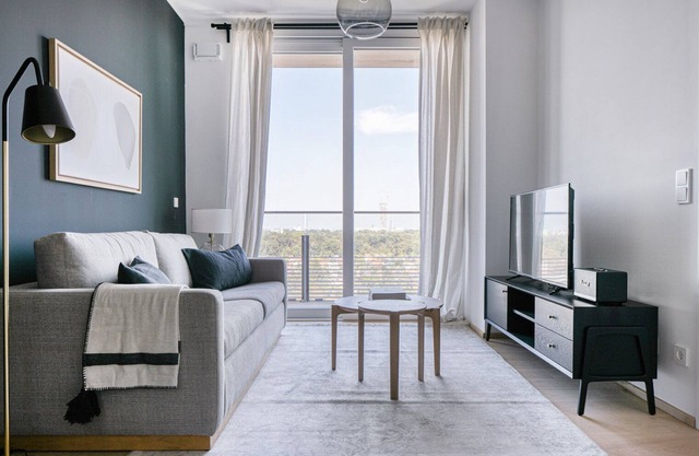 Modern Landstraße 1BR w/ Elevator & Rooftop Pool, near U3, by Blueground