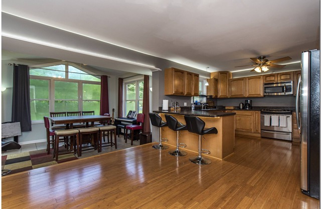 Grande maison moderne près de Cleveland