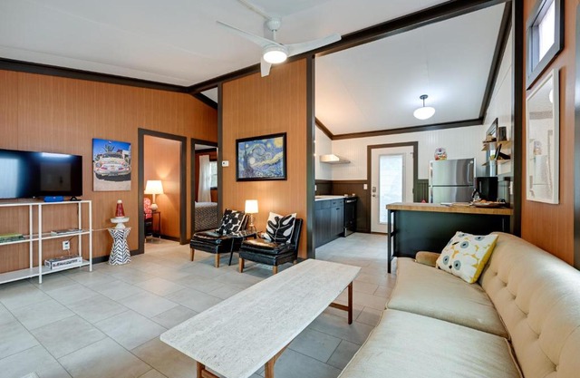 Modern Little Bear Cottage At Santeetlah Lake!