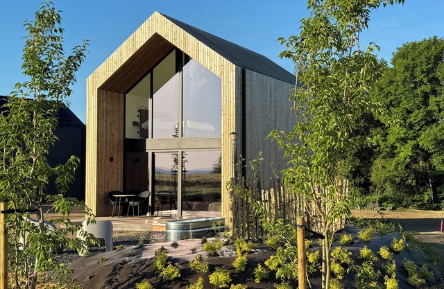 Lodge pour 2 avec bain à remous et foyer