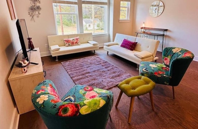 Brand New Townhome 5 min to uptown with a rooftop