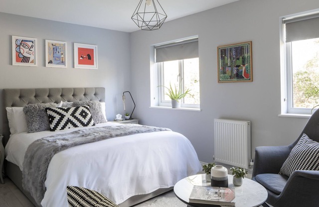 Modern & Luxurious 4 Bedroom Home