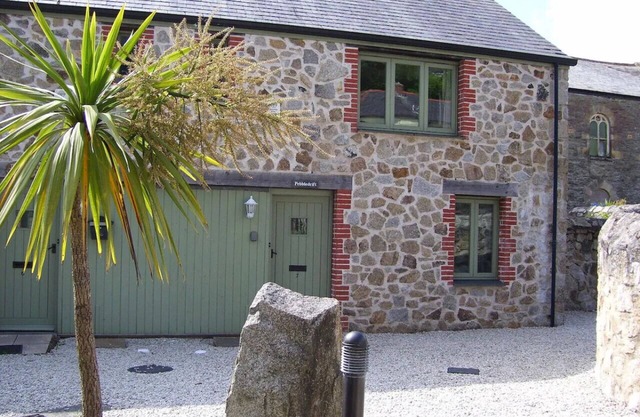 Modern, luxury and spacious - A great place for family and friends to relax!