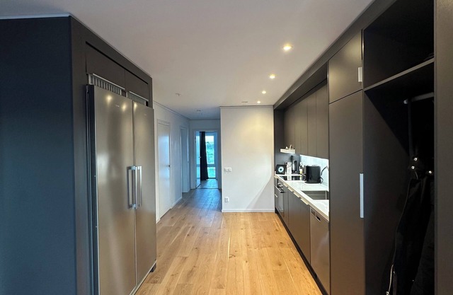 ✨ Modern lyxlägenhet 78 kvm 2 balkonger Golfutsikt AC & 70” TV ✨