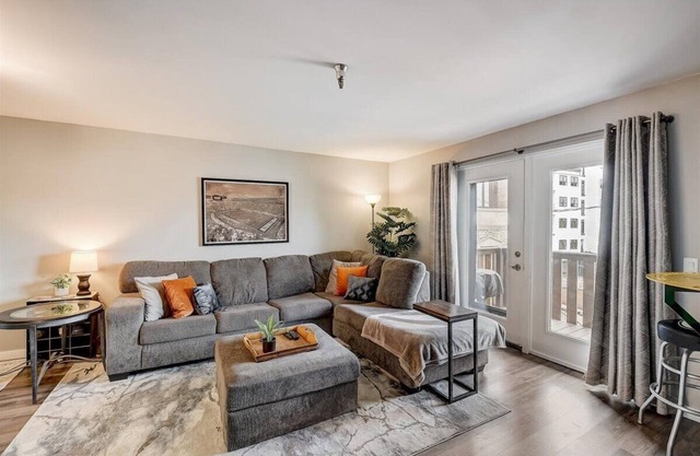 Classy Madison Townhouse Condo off University Ave with Private Garage Parking