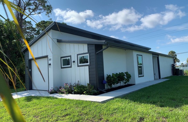 Modern Minimalist 2-bedroom Brand New House in Venice , Florida