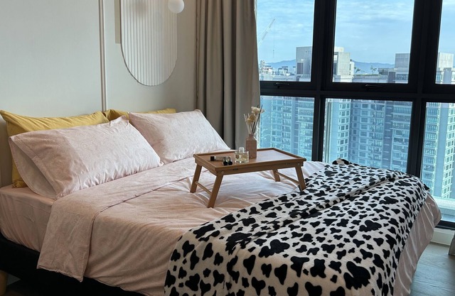 Modern Mont Kiara Kuala Lumpur@ooak/1br/mall/ Balcony