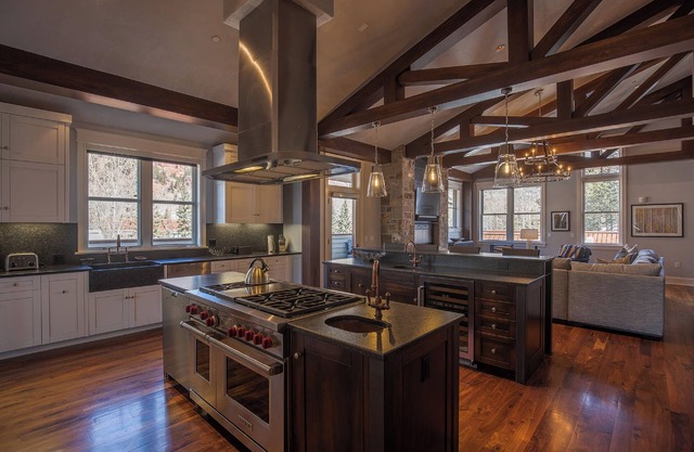 Modern Mountain Retreat w/Breathtaking Views @ Auberge Element 52