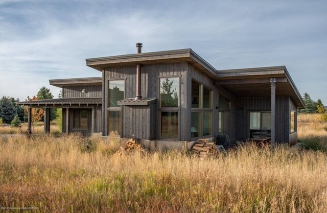 Modern Mountain Retreat