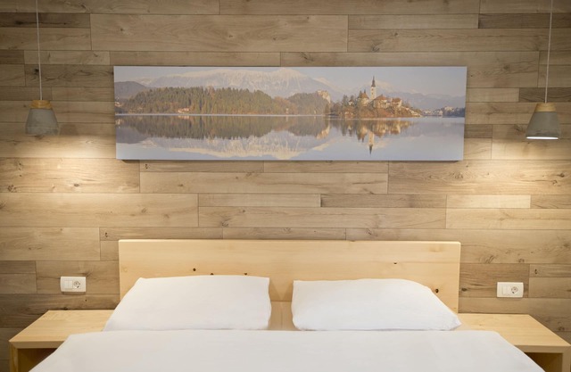 DBL supérieur moderne et naturel. 5 min du lac de Bled.