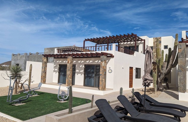 Modern, new, and spacious... just steps to Cerritos Beach