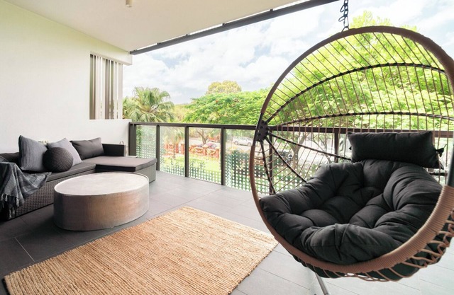 Modern Oasis in New Farm l Walk to River and Cafes