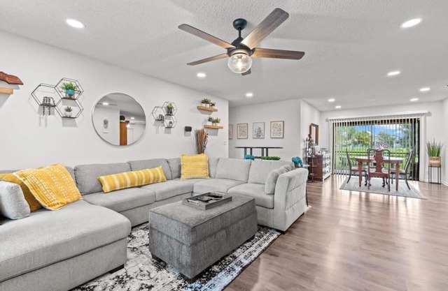 Modern Oasis: Tranquil Living in Royal Palm Beach