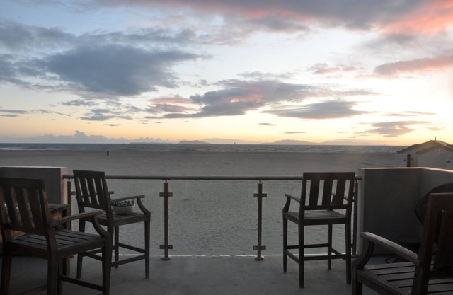 MAISON MODERNE OCEANFRONT 4 BD 3 BA - 180 ° VUES SUR L'OCÉAN NON OBSTRUÉES !!