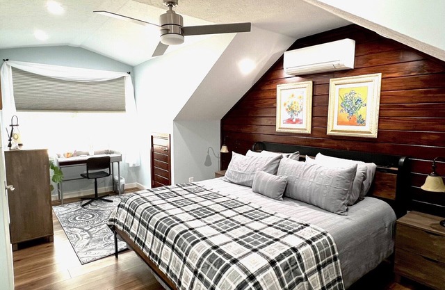 All New! Modern Open Floor Plan Guest Apt w/ King