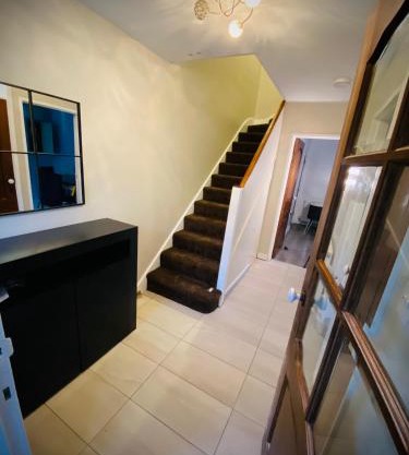 Modern-PetFriendly-privateGarden-Family-20MinToLDN