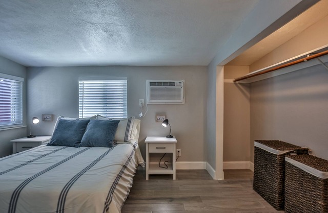 Modern private in desirable neighborhood