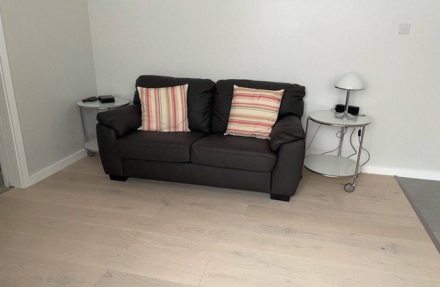 Modern, quiet 1 bed flat in great location