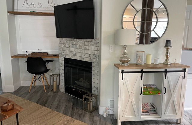 Modern Quiet Family Condo near Winter Park