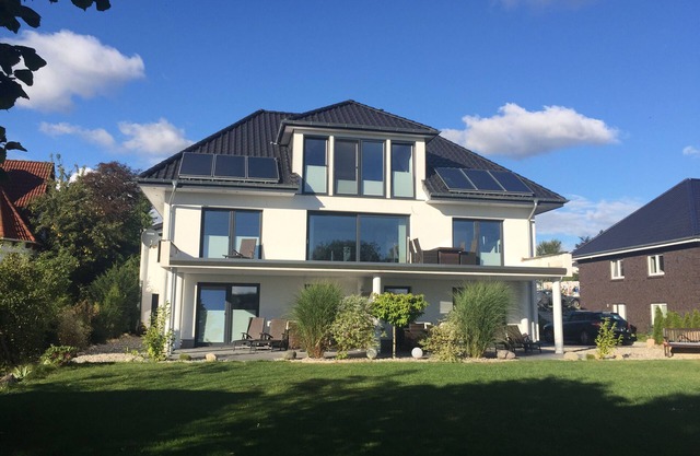 Appartement moderne et relaxant au bord du lac, sous-pension + vélos