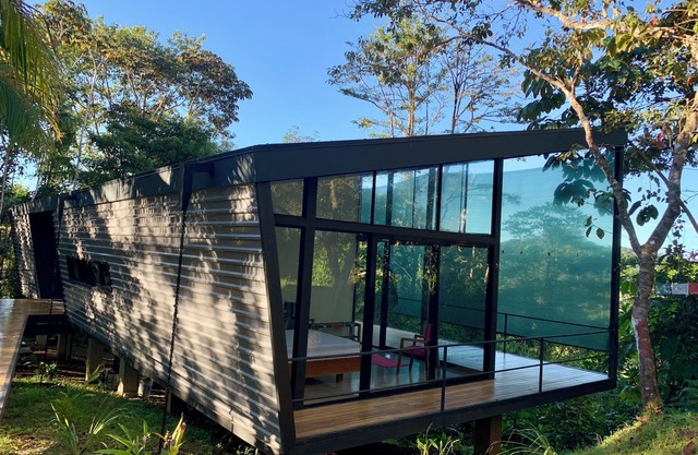 Modern Retreat with Stunning Views in Beautiful Nature Setting