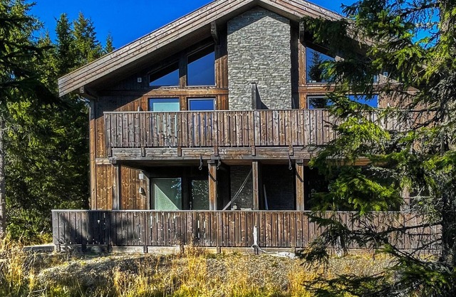Modern ski-in/out apartment at Sjusjøen