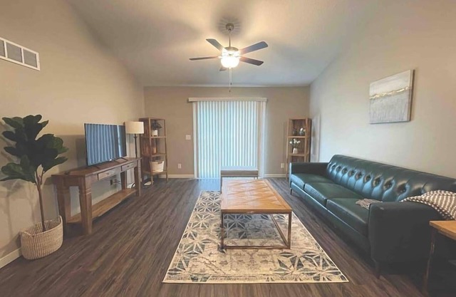 Modern & Sleek family home in West Omaha 🏡