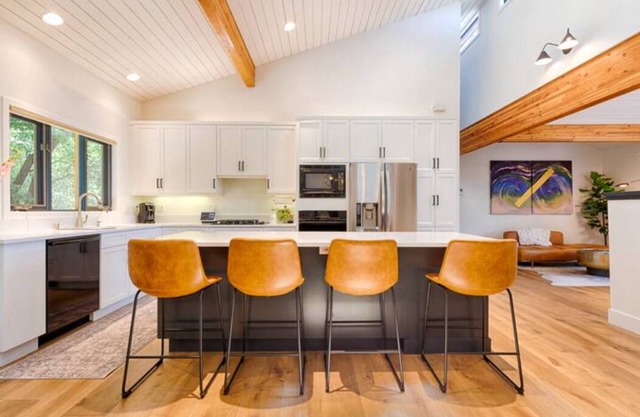 Modern Sonoma County Home Between Kenwood & Calistoga