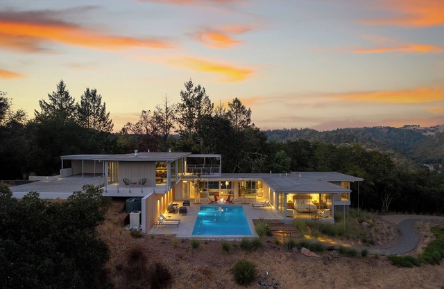 Modern Sonoma Valley House w/ Pool & Gym – Valley Views, Minutes to Winery