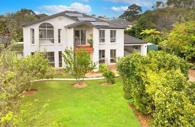 Modern spacious 5-bedroom home in Northern Beaches