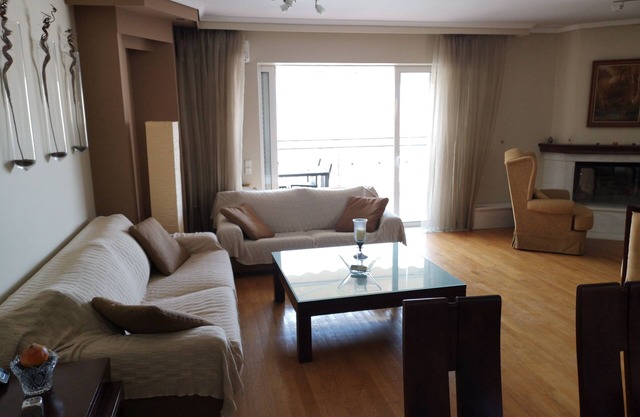 Appartement moderne et spacieux avec vue charmante / FreeParking