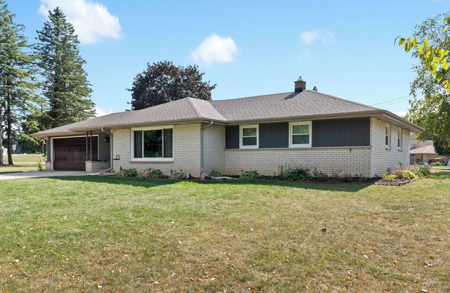 Ranch moderne dans la charmante Grafton, près de Cedarburg