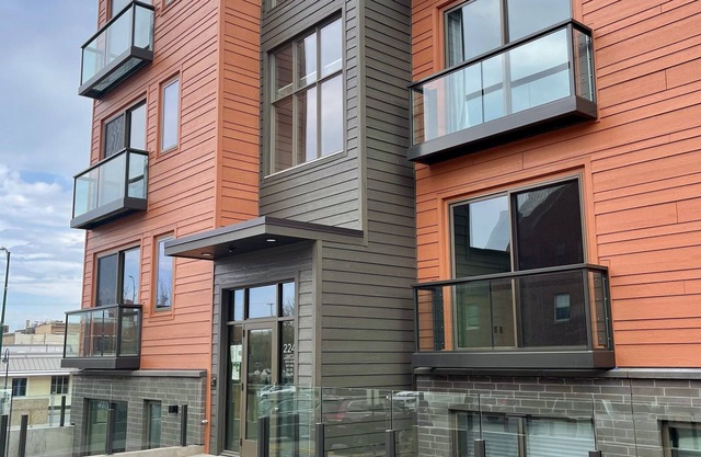 Modern State- Brand New Downtown TC Condo