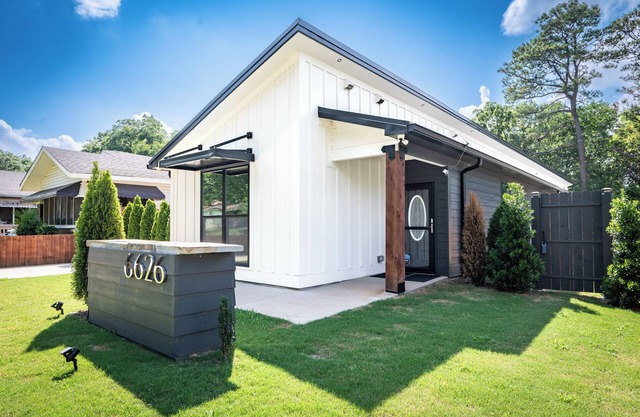 Modern Stretch Home - 3BR/Bathtub/New Build/Grill