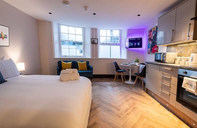 Modern Studio Oasis in the Heart of the City