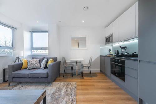 Modern Studio Apartment in East Grinstead