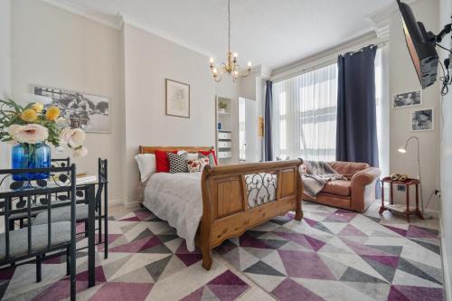 Modern Studio Apartment