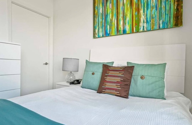 Modern Studio | Upscale Amenities | Kitchen & Laundry