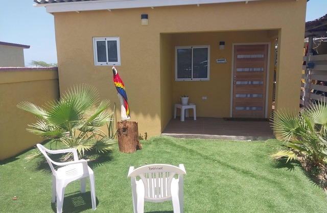 Modern tropical studio🌴🌺 Located in San Nicolas📍🗺– 5 min from Baby Beach🏖☀️