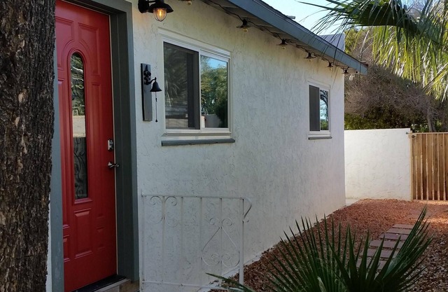 Emplacement: Maison d'hôtes moderne et moderne à Great North Glendale AZ