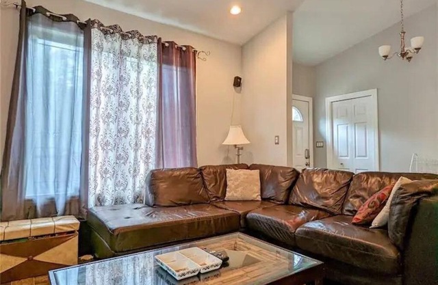 Modern, Upscale Cabin Retreat - Delaronde Lake, SK