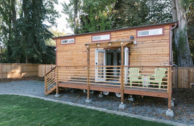 Petite maison urbaine moderne w / 2BR près de l'aéroport et du transport-cadre privé