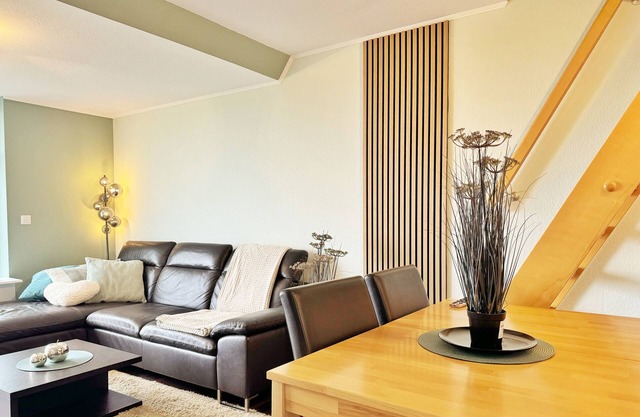 appartement ensoleillé avec vue sur la mer, piscine et Wifi