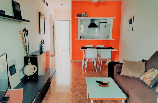 Appartement moderne VeraPlaya: Wifi + piscine + jardin